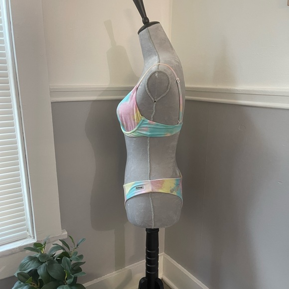 Blackbough Marshmallow Bikini Set - Picture 3 of 9